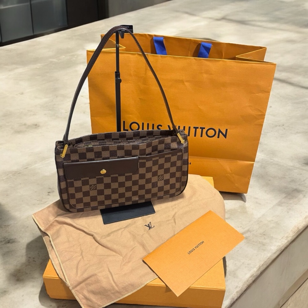 Pristine Vintage Louis Vuitton Aubagne Damier Ebene Shoulder Bag